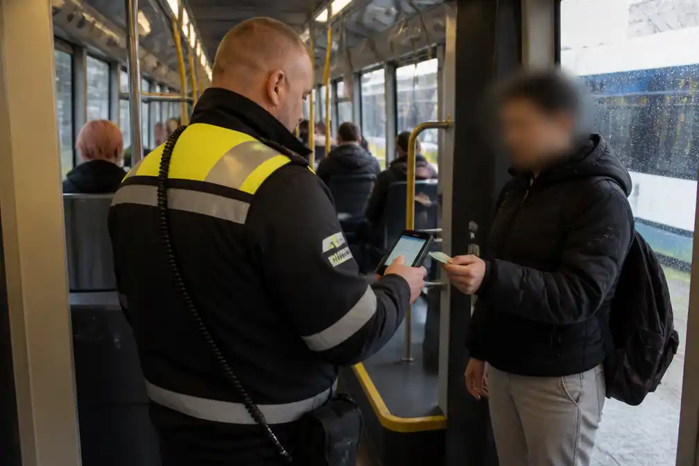 Slechts helft van boetes De Lijn geïnd in 2025