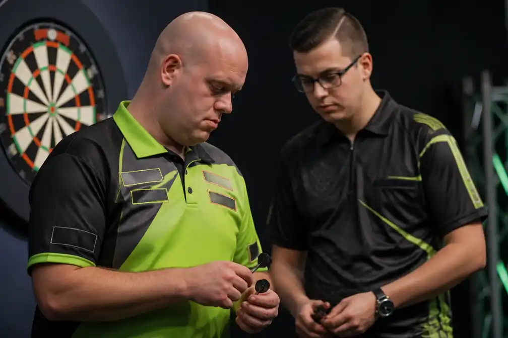 Michael van Gerwen en Gian van Veen bereiden zich voor op groot dartstoernooi met 1 miljoen pond prijzengeld