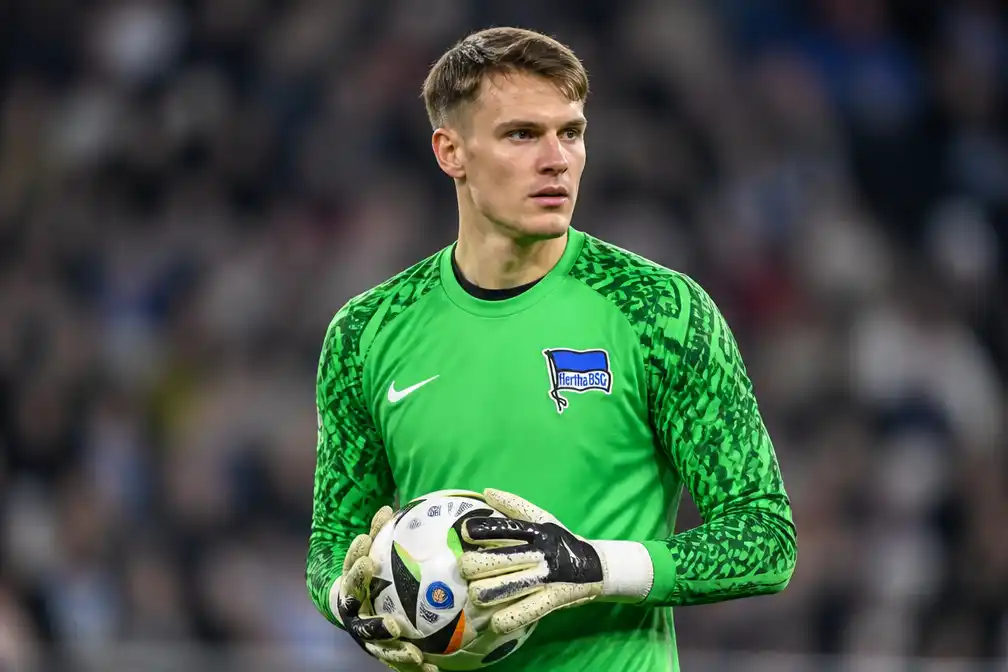 Feyenoord dicht bij komst Duitse doelman Tjark Ernst voor 5 miljoen euro