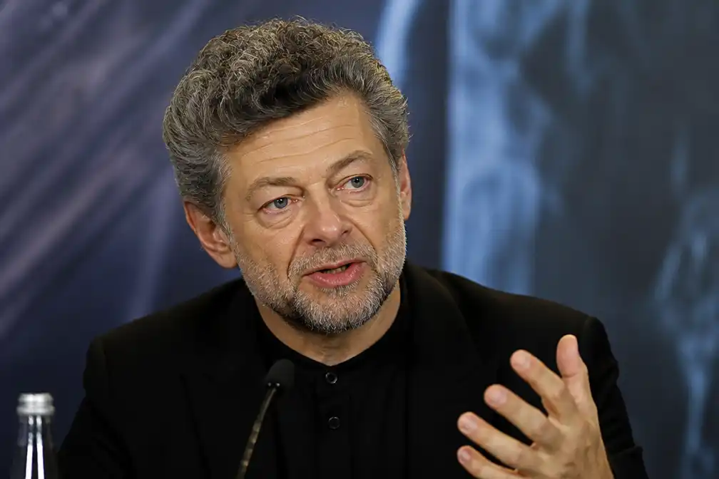 Andy Serkis verdedigt volledig witte cast nieuwe Lord of the Rings-film