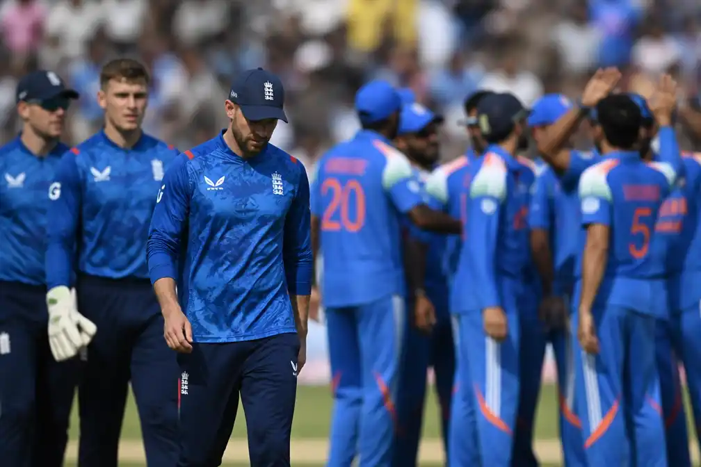 Engeland verliest ODI-serie-opener met zes wickets van India op Edgbaston