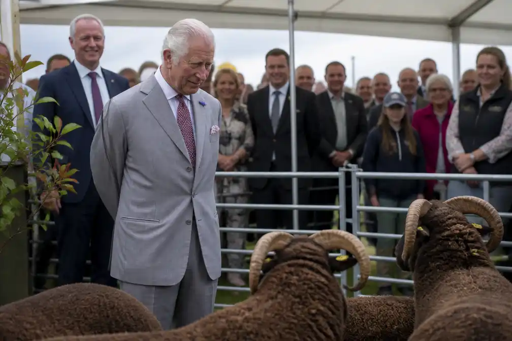Koning Charles bezoekt eiland Man voor het eerst sinds troonsbestijging