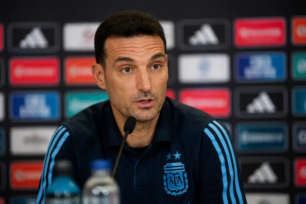 Argentijnse bondscoach Scaloni maakt zich geen zorgen over vermoeidheid voor halve finale tegen Engeland