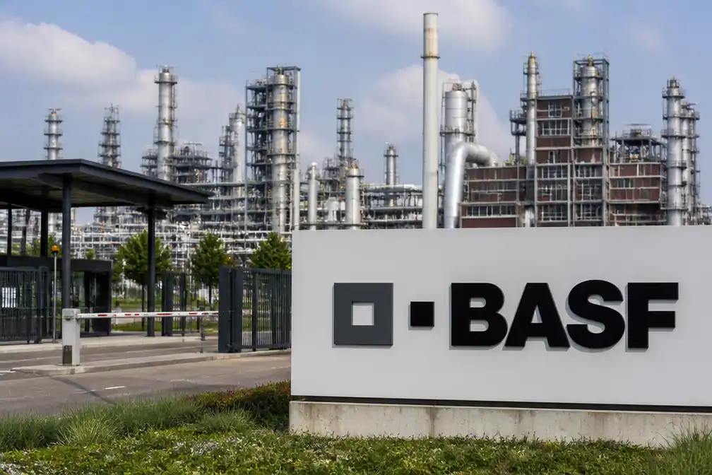 BASF verhoogt winstverwachting na prijsverhogingen in tweede kwartaal