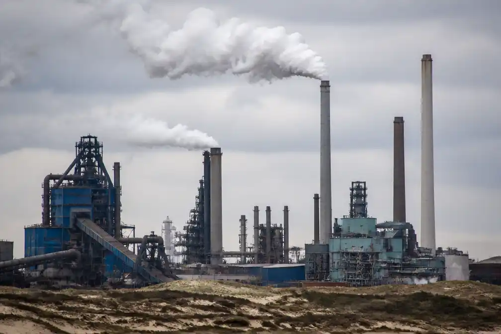 Ambtenaren Financiën adviseerden tegen ondertekenen Tata-deal