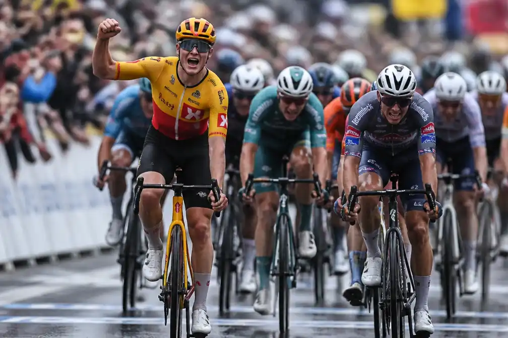 Waerenskjold wint snelste Touretappe ooit; Philipsen gedeklasseerd