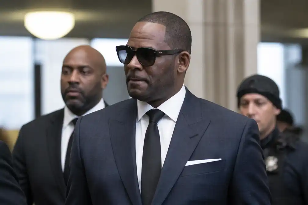 R. Kelly vraagt Trump om strafvermindering via gratieverzoek