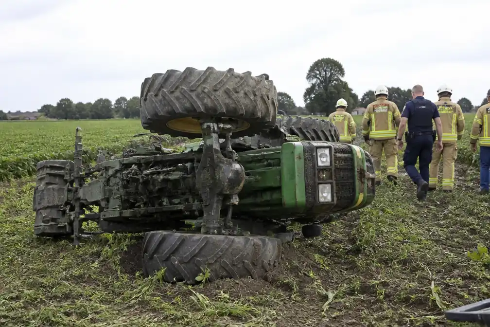 Landbouwer op 15 juli 2026 dood aangetroffen onder tractor in Lokeren