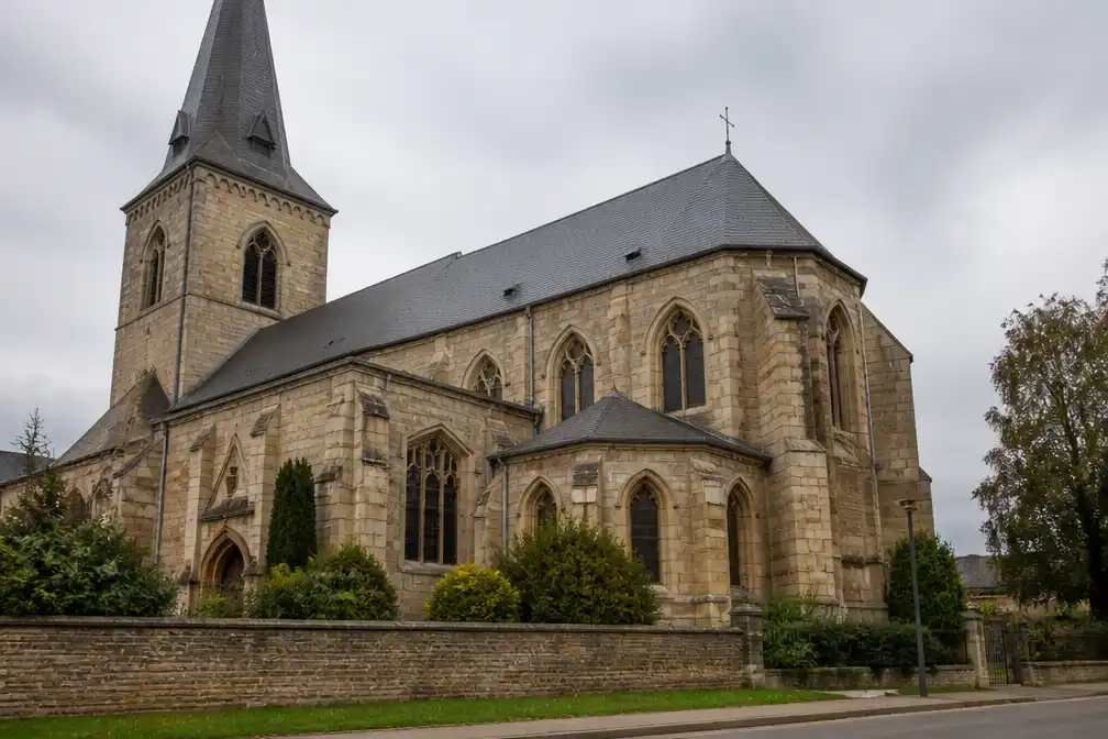 Vlaamse overheid trekt 289.500 euro uit voor dringende herstelling Sint-Lambertuskerk in Tienen