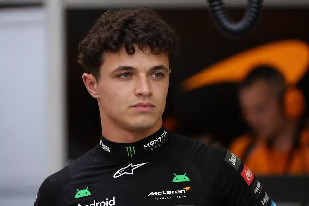 Lando Norris krijgt tien plaatsen gridstraf bij GP België om nieuwe accu