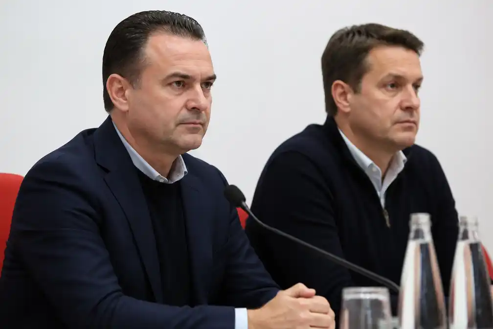 Antwerp na overname voor dringende taken: nog geen coach, kern voor middenmoot