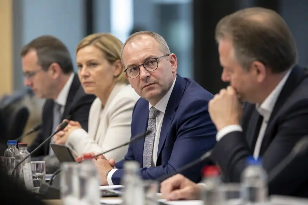 Vlaamse regering bereikt akkoord over subsidies regionale luchthavens en vergunningsvereenvoudiging