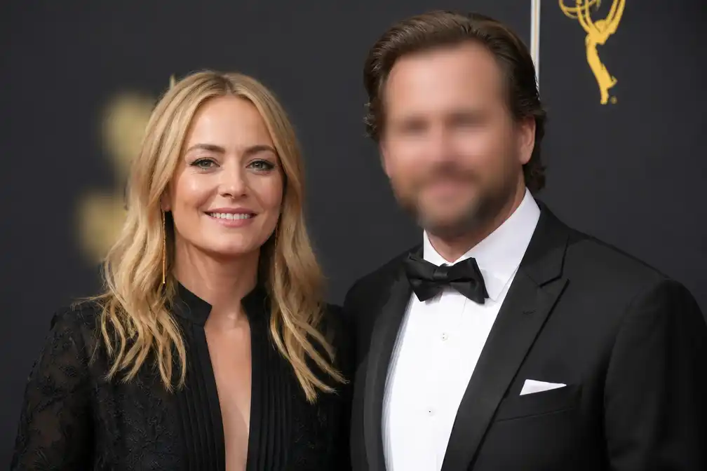 Abby Elliott dient scheiding in van Bill Kennedy na bijna tien jaar