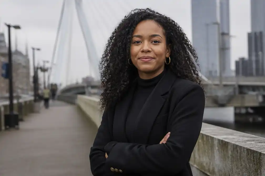 Joan Nunnely na politieke stunt verrassend benoemd tot wethouder Rotterdam