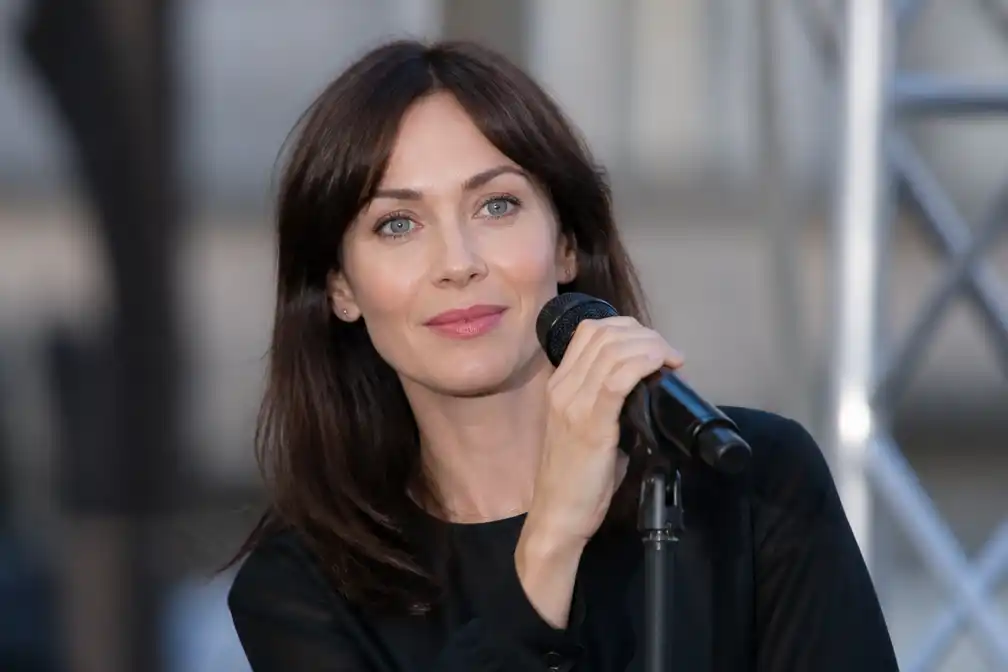 Natalie Imbruglia vergeet teksten van eigen liedjes