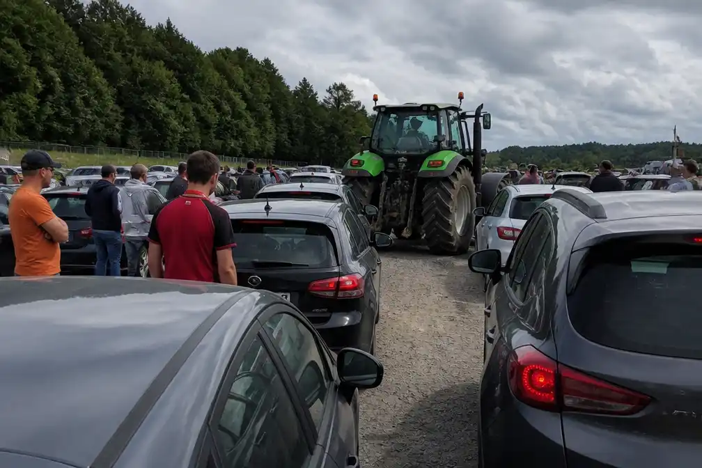 Boer blokkeert uitgang parking Belgische Grand Prix, fans uren vast