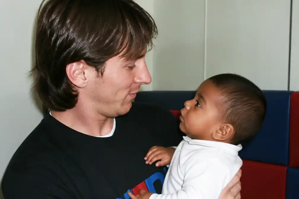 Lionel Messi reageert voor het eerst op iconische babyfoto met Lamine Yamal
