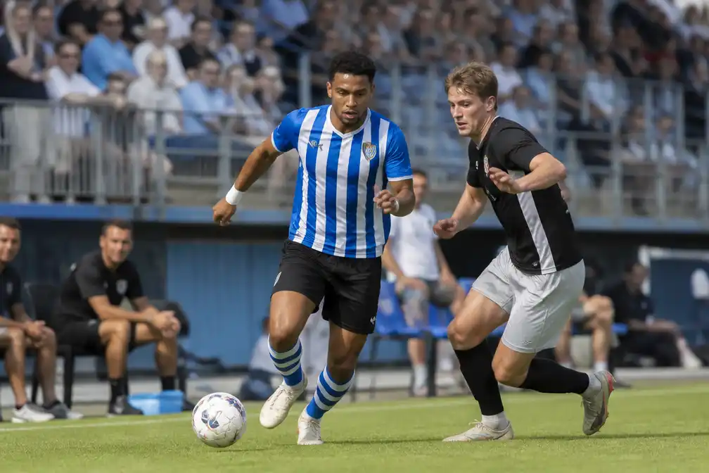 FC Eindhoven en FC Den Bosch blijven steken op 0-0; Bröker breekt neus
