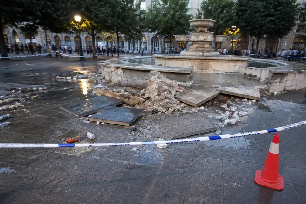 13-jarige jongen omgekomen bij instorten fontein tijdens WK-feest in Spanje