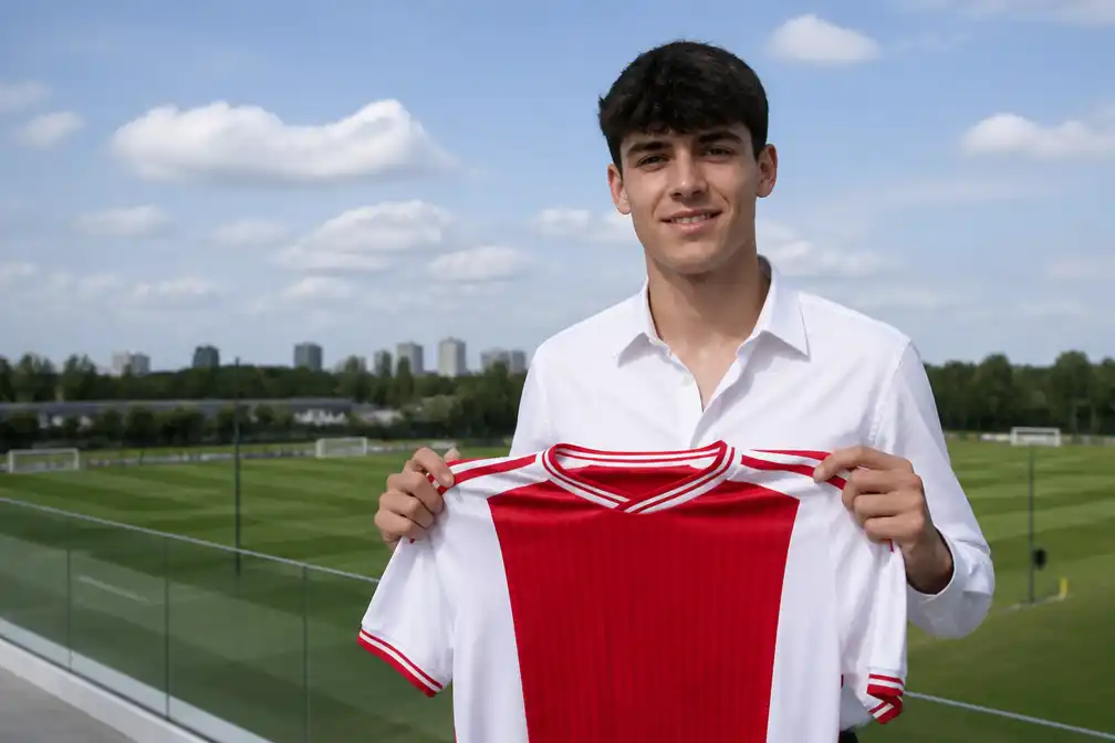 Ajax huurt 20-jarige Italiaanse spits Diego Pugno van Juventus voor Jong Ajax