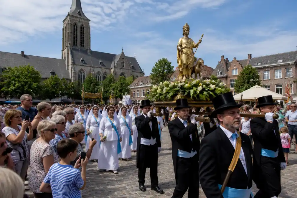 Droogte dwingt tot vervanging vuurwerk op Zotte Maandag in Pittem