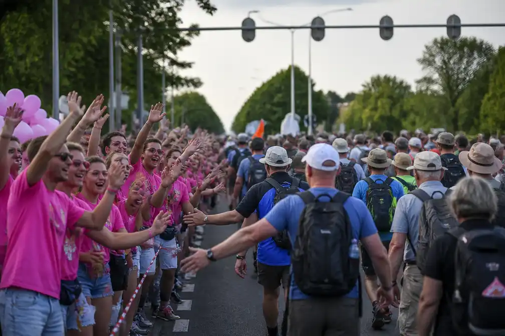 Bijna 46.000 wandelaars van start bij Vierdaagse 2026