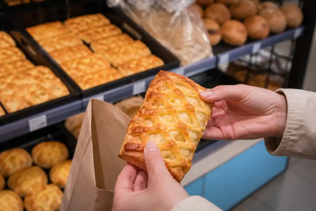 Albert Heijn past recept kaasruitbroodje aan na klachten over te weinig kaas