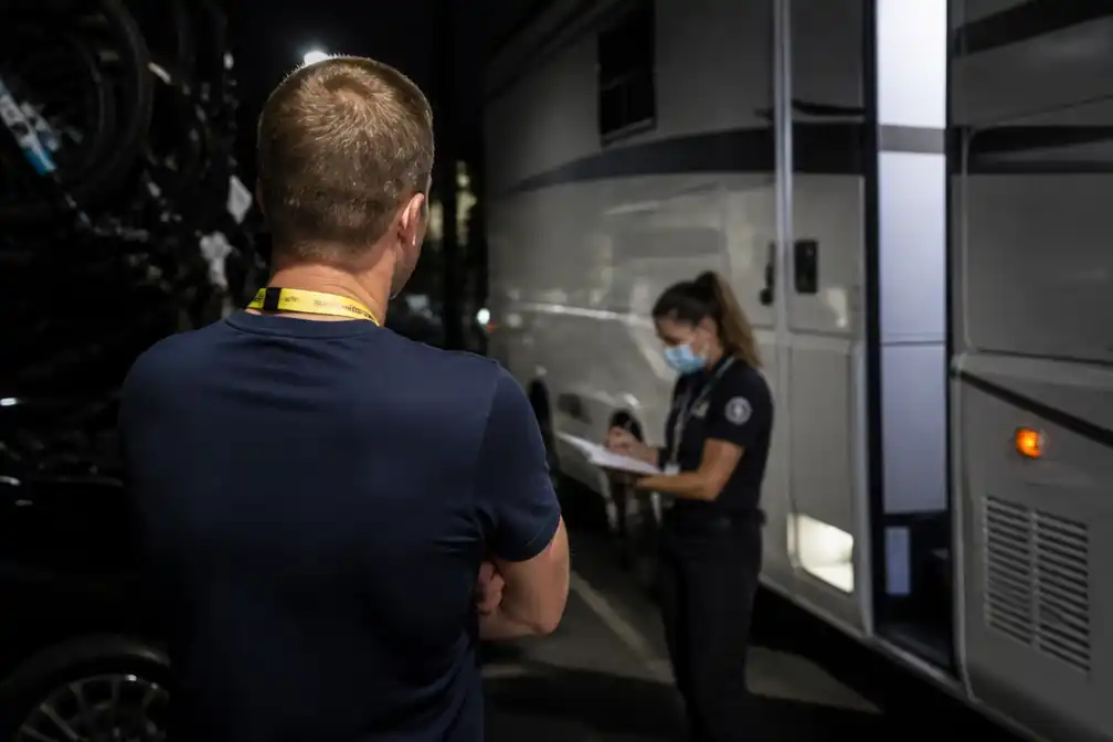 Nachtelijke dopingcontroles wakkeren discussie in Tour de France aan