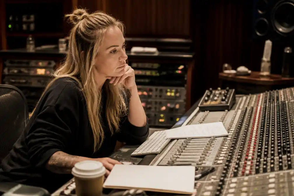 Anouk overweegt laatste album vanwege hoge kosten voor artiesten