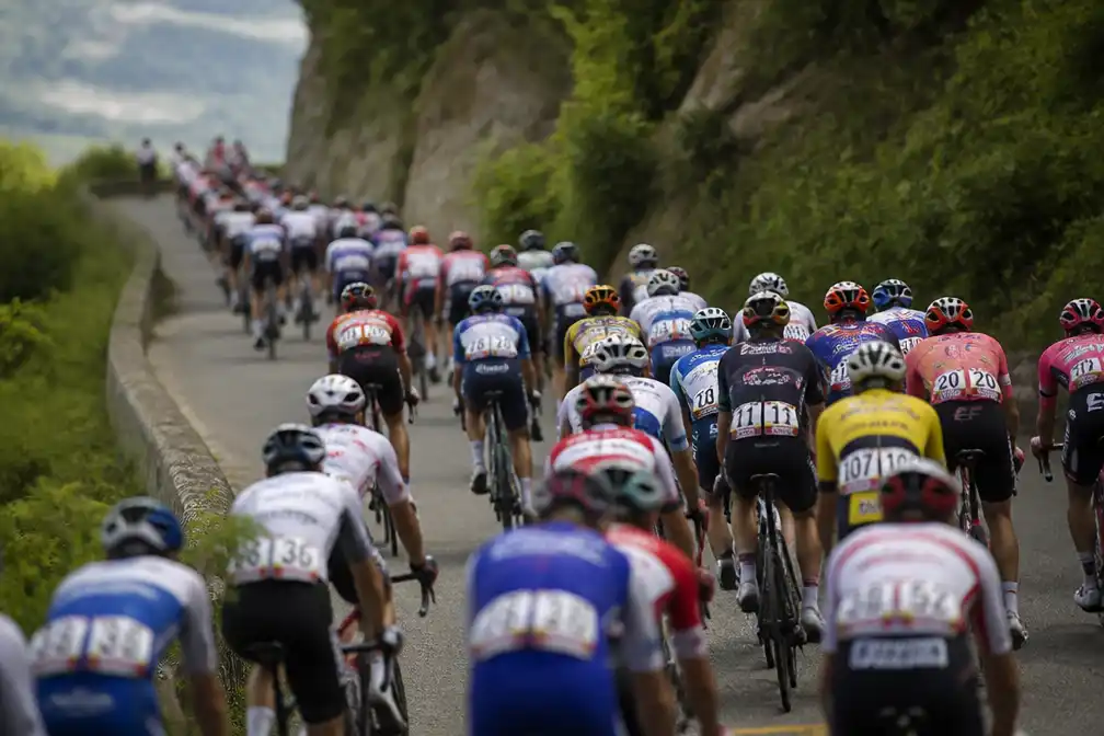 Tour de France etappe 17 van start in Chambéry; Van der Poel mikt op zege