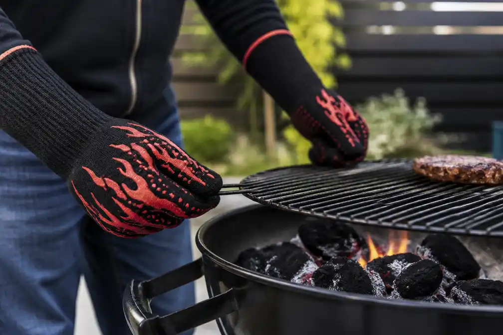 Action roept Big Jeff barbecuehandschoenen terug wegens brandgevaar