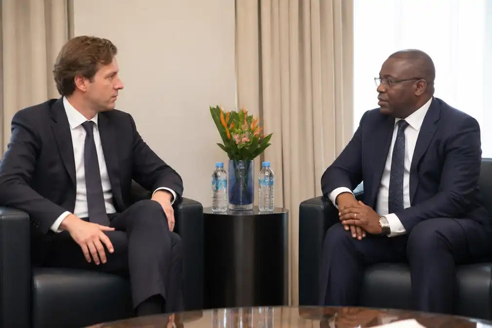 Nederlandse minister dringt aan op uitlevering drugsbaron 'Bolle Jos' in Sierra Leone