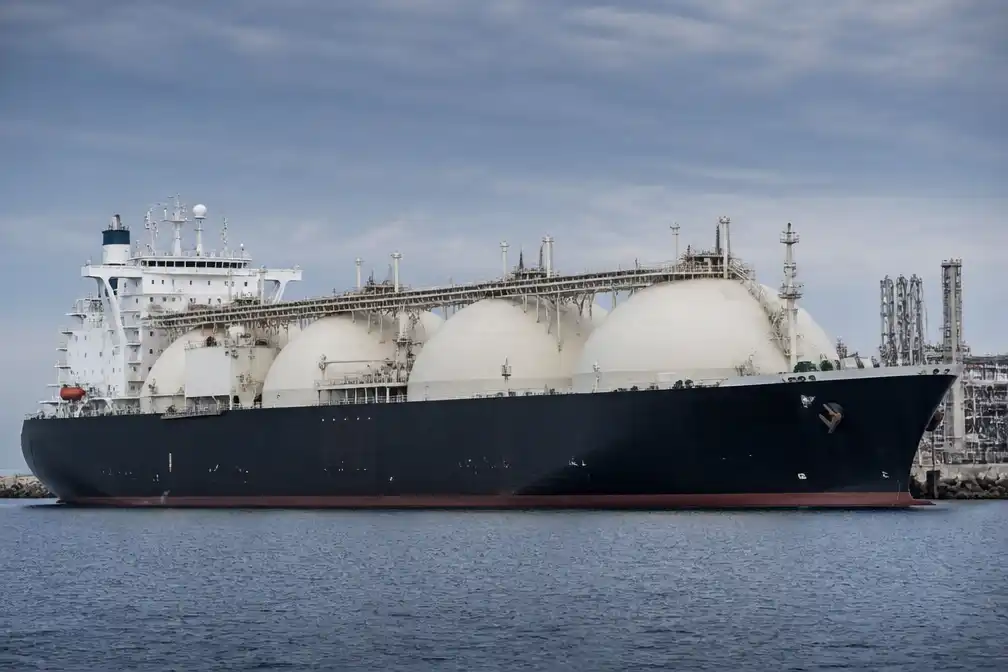 EU keurt nieuwe Rusland-sancties goed met uitzondering voor Griekse lng-tankers