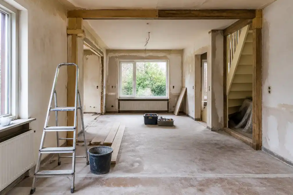 Verbouwing kluswoning levert gemiddeld 178.000 euro waardestijging op in 2025