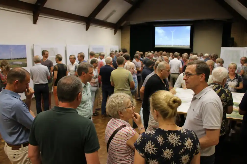 Gemengde reacties op infomoment windturbine Mechelen: buurt verdeeld