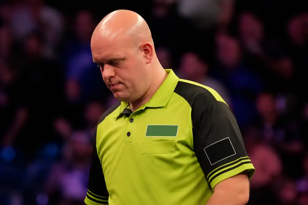 Michael van Gerwen valt voor het eerst in dertien jaar uit top 4 van de wereldranglijst