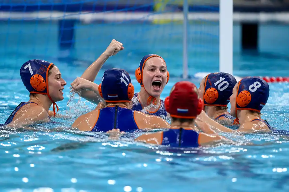 Waterpolosters verslaan Hongarije na strafworpen in Sydney