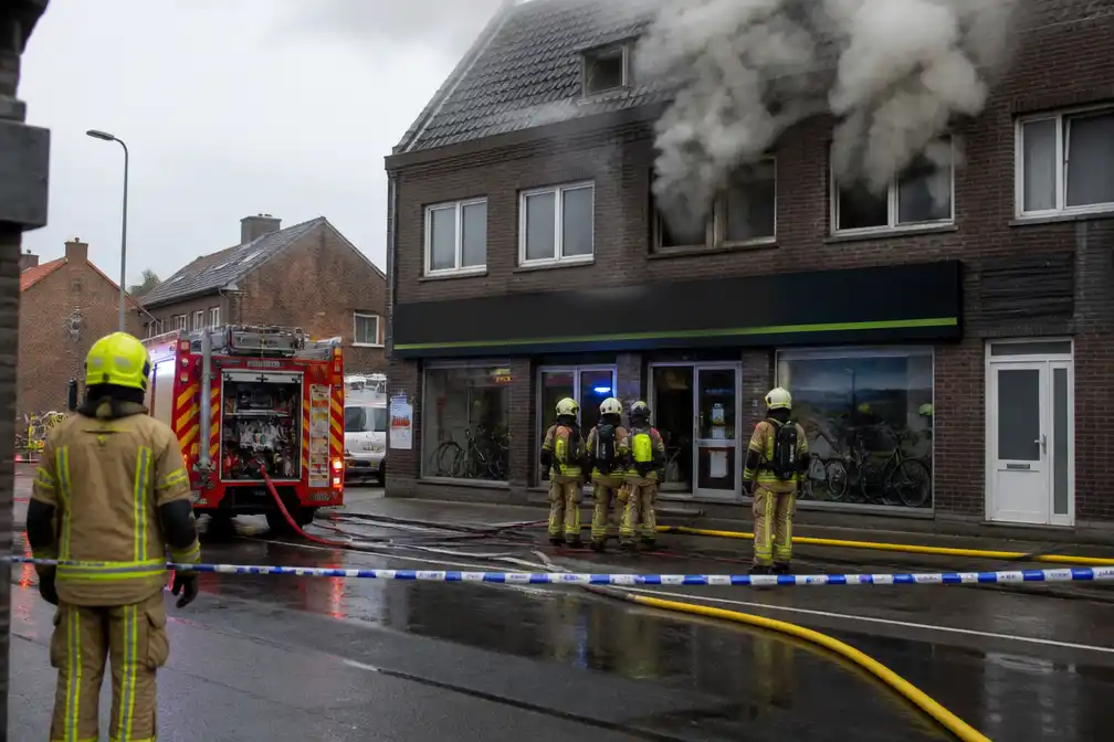 Brand in appartement boven fietsenwinkel in Lovenjoel, geen gewonden