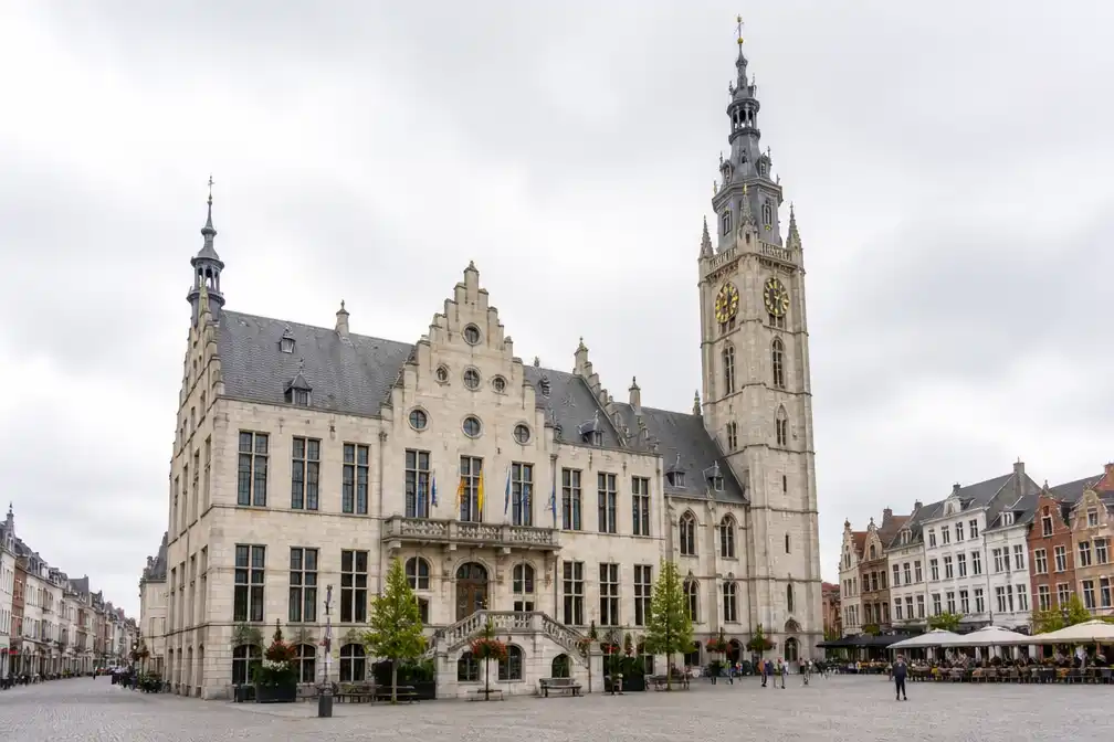 Vlaamse overheid financiert onderhoud stadhuis en belfort Lier