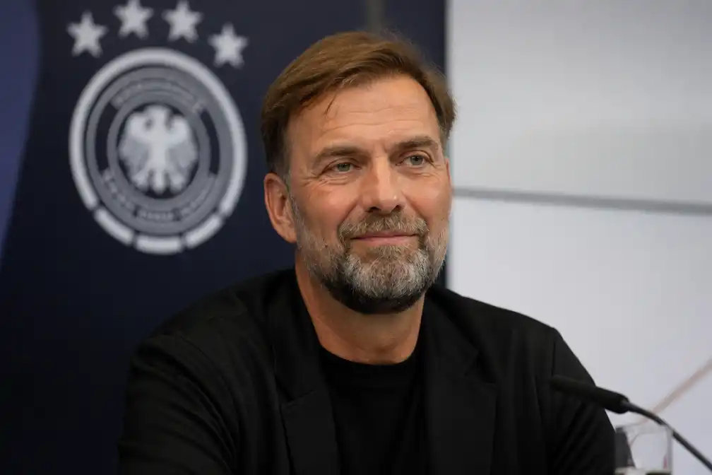 Jürgen Klopp aangesteld als bondscoach van Duitsland tot 2030 na WK-uitschakeling
