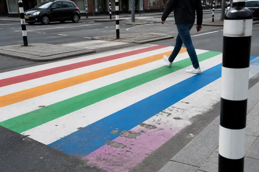 In ten minste 29 Nederlandse gemeenten zijn regenboogsymbolen vernield, blijkt uit ANP-rondgang