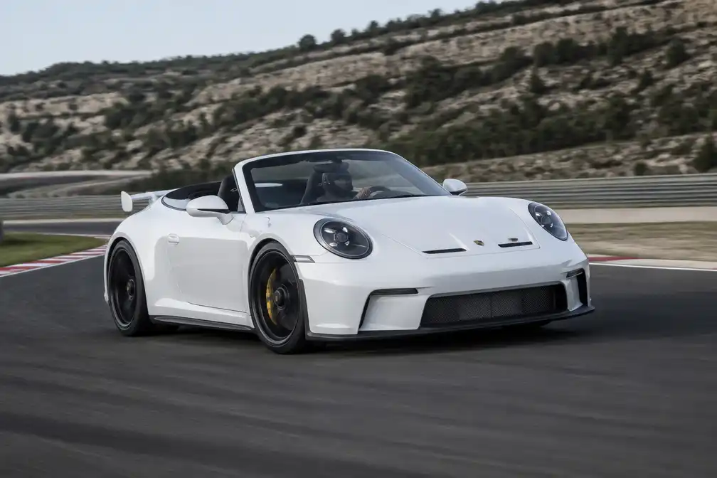Porsche onthult eerste cabriolet van GT3, verbreedt gamma