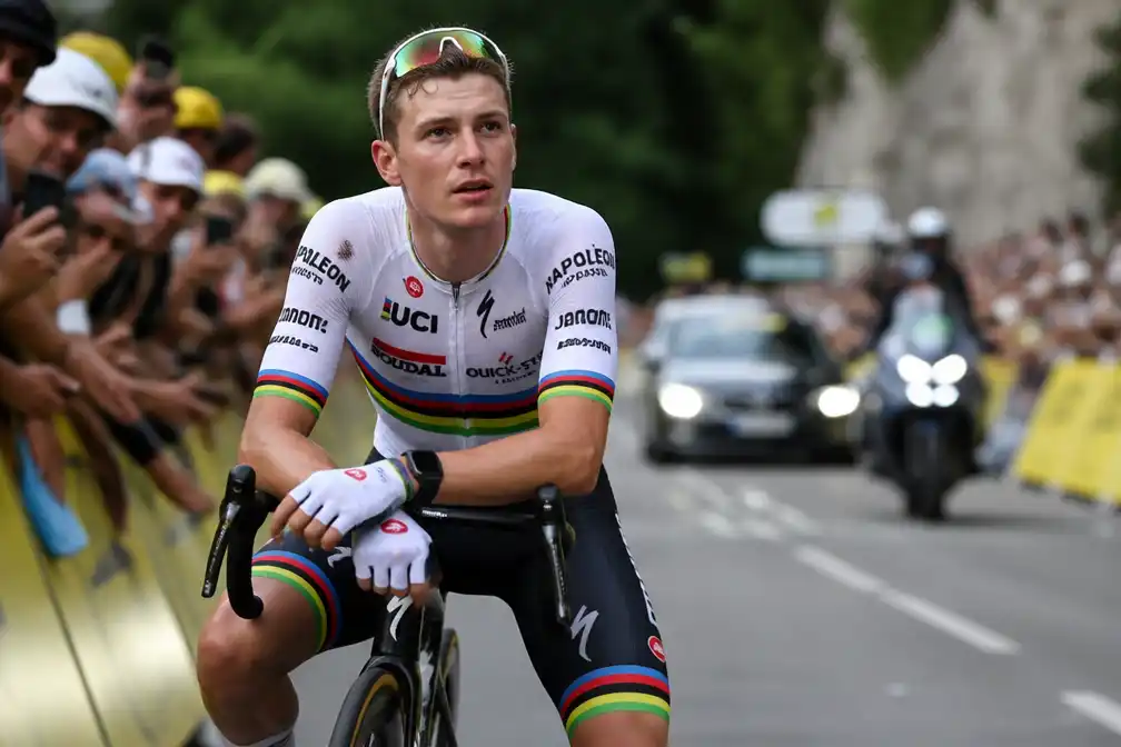 Evenepoel oogst lof van Van den Broeck en wielercommentatoren na tweede plek in Tour