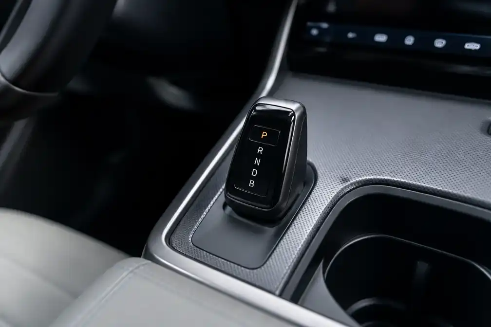 Steeds meer auto's met automaat hebben B-stand, maar waarvoor dient deze?