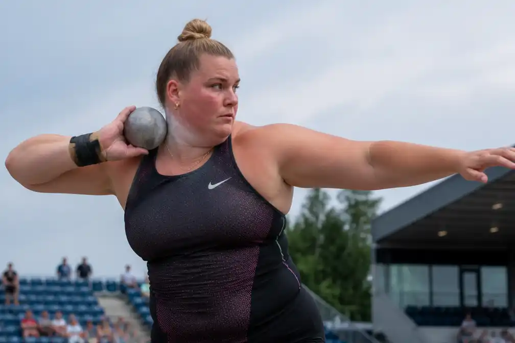 Jessica Schilder wint kogelstoten met kampioenschapsrecord op NK atletiek