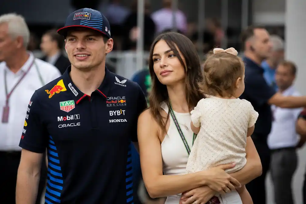 Max Verstappen en Kelly Piquet zelden samen in Nederland, 'echt een glamourkoppel'
