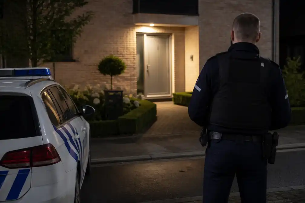 Twee mannen bedreigen vrouw en stelen juwelen bij home invasion in Londerzeel