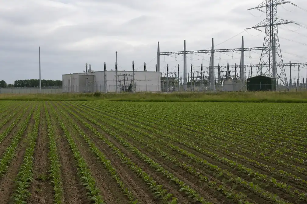 Microsoft koopt 37,5 hectare bij Middenmeer en vraagt stroomaansluiting aan voor mogelijk datacenter