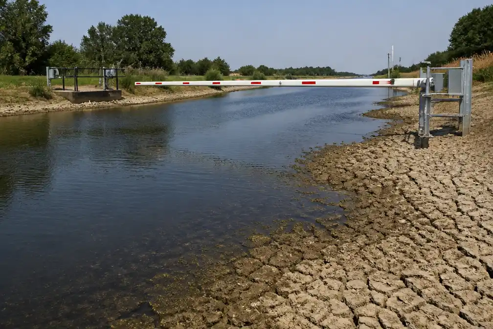 Droogte sluit Twentekanaal, legt zwakte Kanaal Almelo-De Haandrik bloot