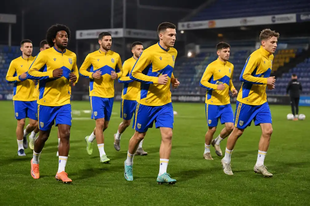 RKC Waalwijk zegt oefenduel tegen Telstar af, speelt tegen Patro Eisden